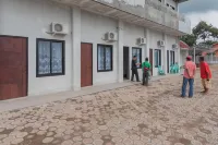 RedDoorz Syariah Near Wisata Situ Gunung Sukabumi Các khách sạn ở Kadudampit