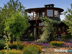 Perfect Home with Private Beach by Iznik Lake