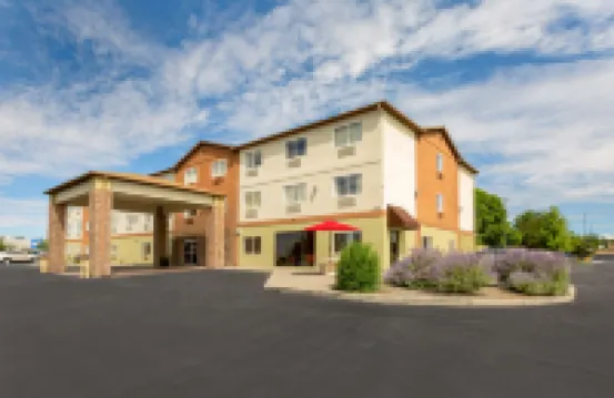 Best Western Plus the Four Corners Inn Hotels in 