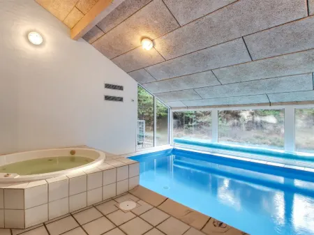 "Jensen" - 700m to the Fjord