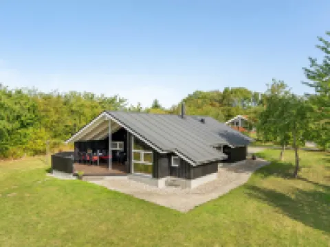 "Gram" - 450m from the Sea