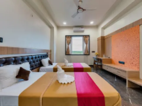 Hotel Chandradeep Regency