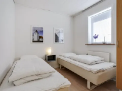 "Ramona" - 10m from the Sea