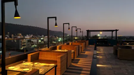 Hotel Padmavati Fort View