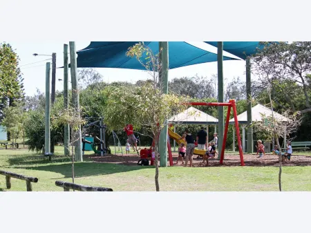 Pacific Palms Motor Inn Отели в г. Мадджимба