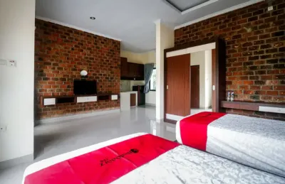 RedDoorz Plus Near Kualanamu Airport