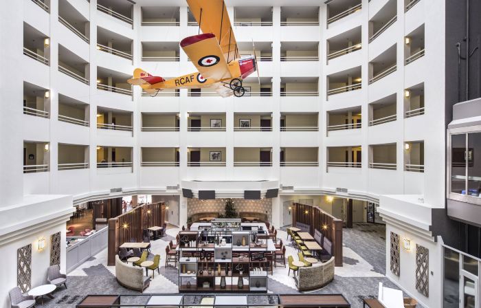 Holiday Inn MONTREAL-LONGUEUIL by IHG