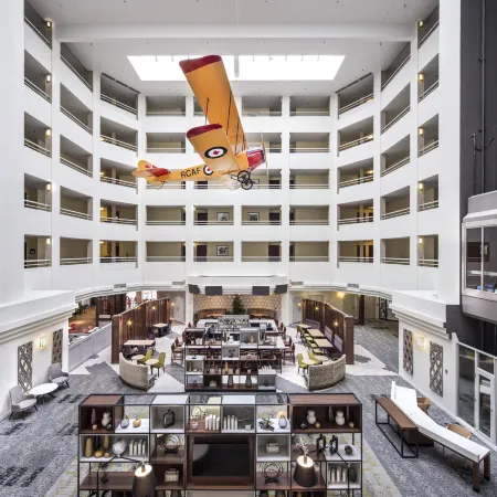 Holiday Inn MONTREAL-LONGUEUIL by IHG