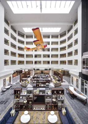 Holiday Inn Montreal-Longueuil Hotels in Longueuil