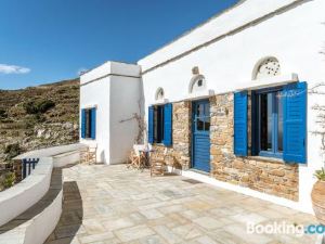 Phaedrus Living: Luxury Stonehouse Tinos