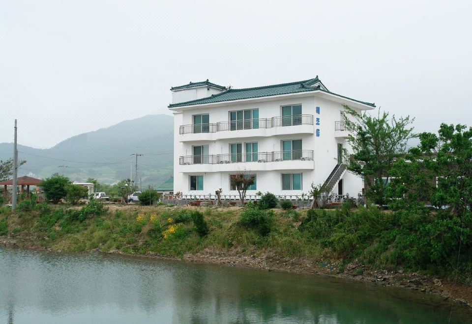 해조음펜션 썸네일