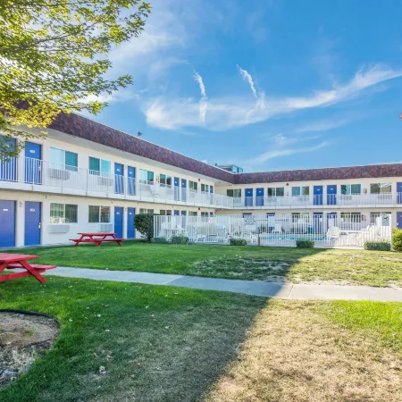 Motel 6 Moses Lake, WA