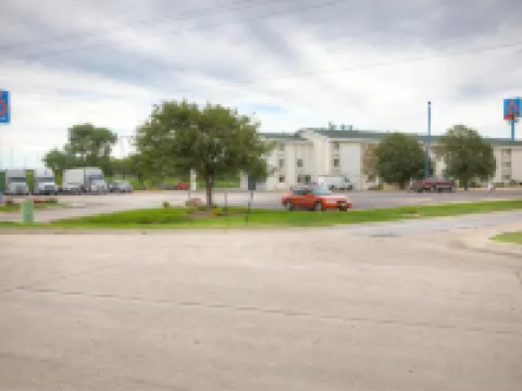 Motel 6 Council Bluffs, IA - Omaha East Hotels in Lewis