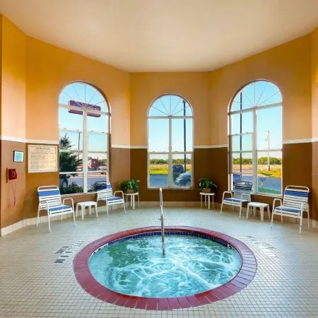 Comfort Suites University