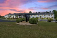 Blue Water Inn & Suites, BW Signature Collection