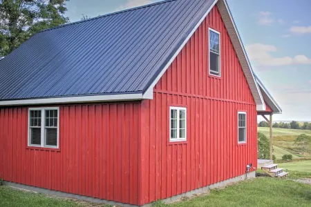 Picturesque Cabin set on 150-acre farm, 5-minute drive to Chautauqua Institute