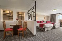 Ramada Plaza by Wyndham Leon