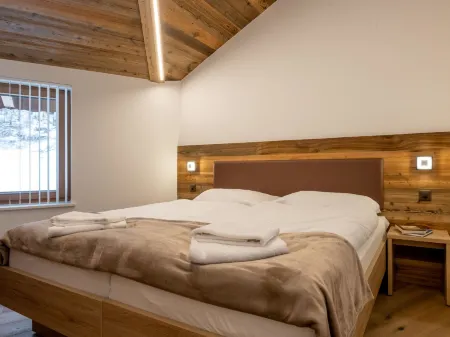 Haus Alpenrose Отели в г. Saas-Almagell