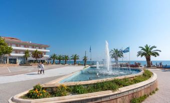 Paralia Beach Boutique Hotel