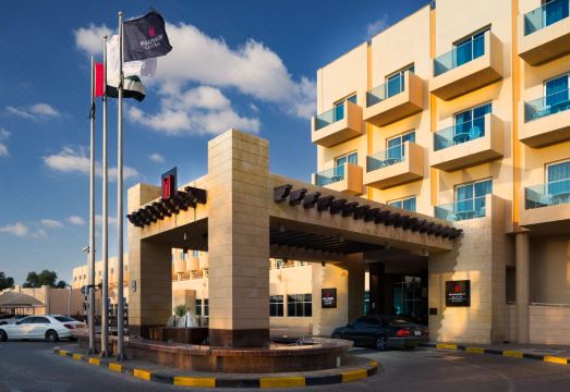 메트로폴리탄 알 마프라크 호텔