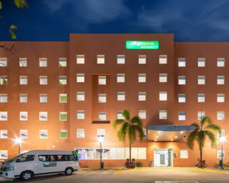 ซิตี้ เอ็กซ์เพรส จูเนียร์ โดย แมริออทท์ วิลลาเอร์โมซซา โรงแรมในบียาเอร์โมซา