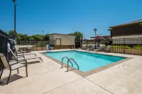 Best Western Temple Inn  Suites - Swimmingpools