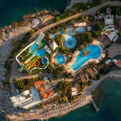 Pine Bay Holiday Resort Hotel Exterior