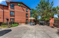 Extended Stay America Suites - Cleveland - Middleburg Heights - Pet friendly