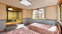 Youroukeikoku Onsenkyo Sagawa Ryokan - parking