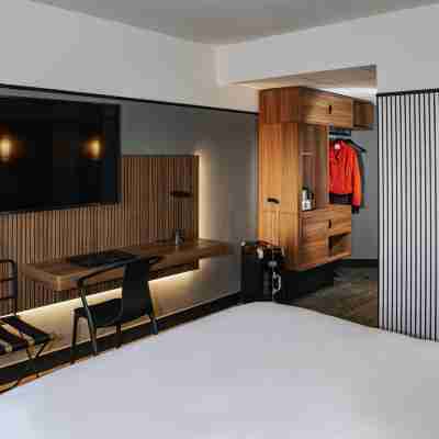 Hotel Mercure Caen Centre Port de Plaisance Rooms