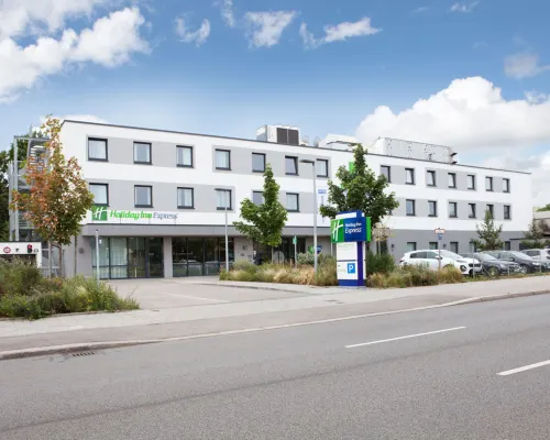 Holiday Inn Express MUNICH - OLYMPIAPARK by IHG Hotels near Moosach