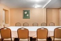 Woodstock Inn and Suites Hotels in Woodstock