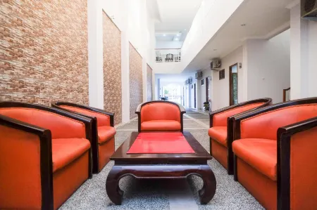 Urbanview Syariah Loji Arum Stasiun Klaten by RedDoorz Отели в г. Клатен