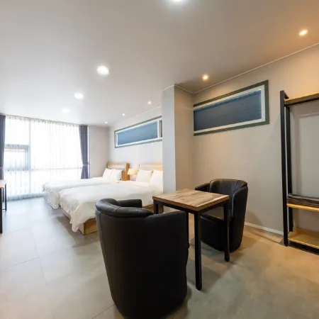 Gangneung Gyeongpodae Villa Отели рядом с достопримечательностью «Пляж Канмун»