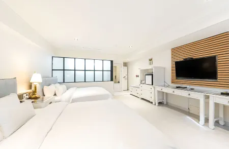 Jinju Hotel Owl