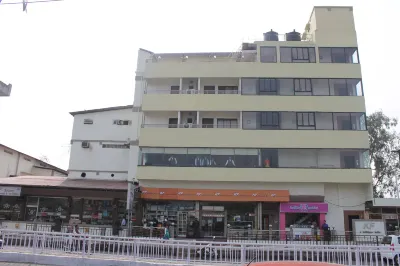 Hotel KF Habigaon-Shiv Mandir 주변 호텔