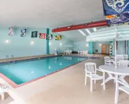 Quality Inn Stadium Area Green Bay Stadium - Swimmingpools