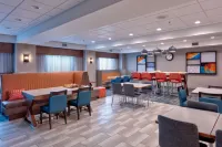 Hampton Inn Norfolk - Bãi đậu xe