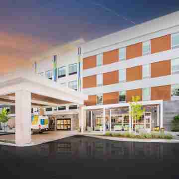 Home2 Suites by Hilton Minneapolis  Mall of America Hotel Exterior