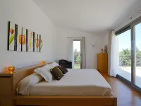 Caleu Hotels near Consell Flea Market