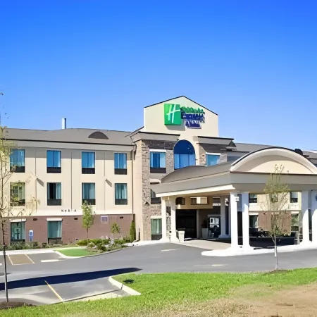 Holiday Inn Express & Suites YOUNGSTOWN WEST - AUSTINTOWN by IHG