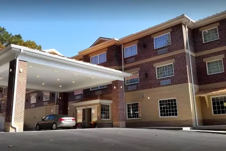 Wingate by Wyndham Elkins