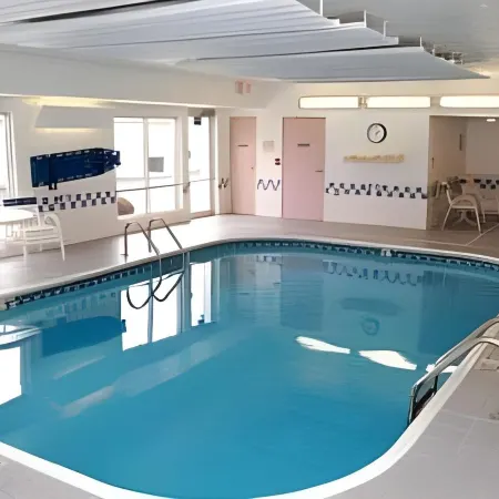Fairfield Inn & Suites Champaign