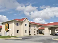 Super 8 by Wyndham Indianapolis/NE/Castleton Area Hotel di Indianapolis