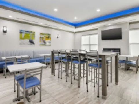 Best Western Plus First Coast Inn  Suites 拿騷縣住宿飯店