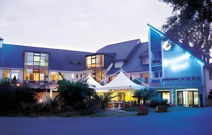 Logis Golfe Hotel