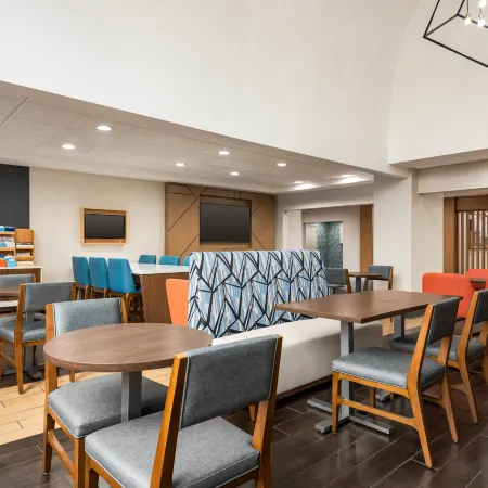 Holiday Inn Express & Suites MCDONOUGH by IHG