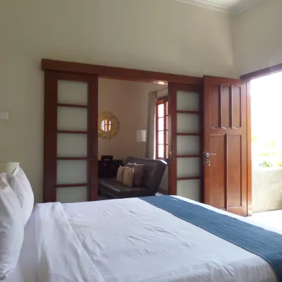 Merbabu Guest House Hotel dekat Taman Kunang-kunang