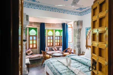 Lassi Guest House Отели рядом с достопримечательностью «Fateh Sagar Lake»