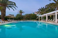 Tryp by Wyndham Corfu Dassia - Beach